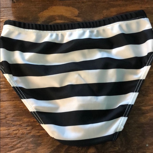 3 piece swim wear girls size 5T - Picture 3 of 6